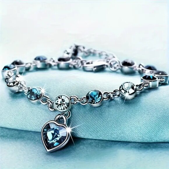 💙 Stunning Heart of the Ocean Rhinestone Bracelet for Girls 💙 - Picture 2 of 5